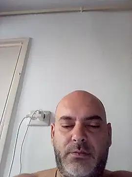 Snapshot of BartalesDaddy chatting on January 3, 2025, 1:24 pm BartalesDaddy online show from January 3, 2025, 1:24 pm