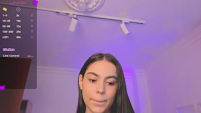 Snapshot of Aleejaa__ chatting on April 5, 2026, 11:28 am Aleejaa online show from April 5, 2026, 11:28 am