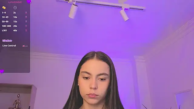 Snapshot of Aleejaa__ chatting on April 10, 2026, 11:17 am Aleejaa online show from April 10, 2026, 11:17 am