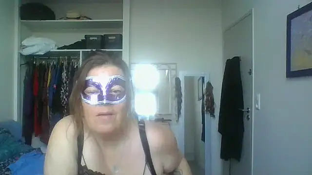 blueblush online show from February 21, 2025, 7:56 am