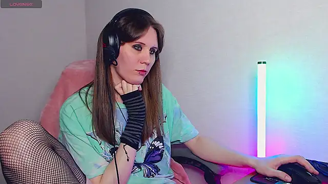 tracy cooper online show from February 18, 2025, 4:36 pm