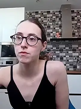 Snapshot of MartiniiSelenna chatting on February 26, 2025, 12:38 pm MartiniiSelenna online show from February 26, 2025, 12:38 pm