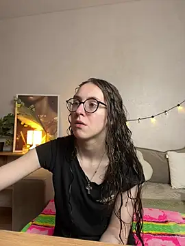 MartiniiSelenna online show from May 14, 2026, 5:59 am
