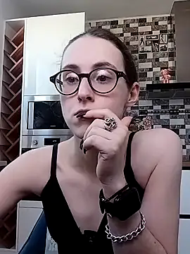 Snapshot of MartiniiSelenna chatting on February 26, 2025, 9:33 am MartiniiSelenna online show from February 26, 2025, 9:33 am
