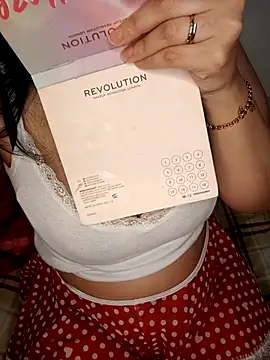 Snapshot of silina-25 chatting on February 12, 2025, 2:10 pm silina-25 online show from February 12, 2025, 2:10 pm