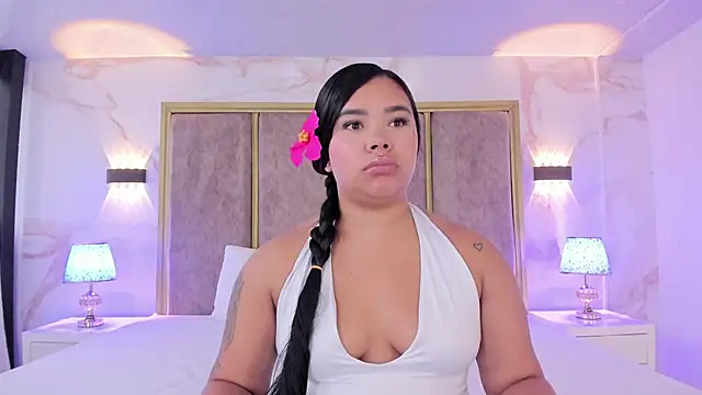 MarianaGarciaa   online show from November 15, 2025, 7:51 pm