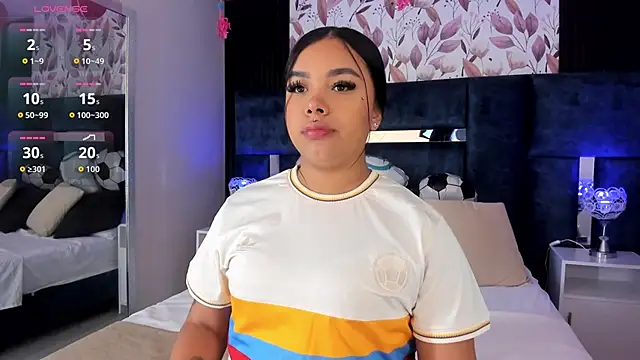 MarianaGarciaa   online show from June 27, 2026, 6:25 pm