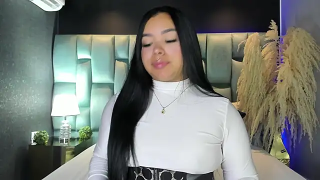 Snapshot of MarianaGarciaa__ chatting on April 14, 2026, 7:30 pm MarianaGarciaa online show from April 14, 2026, 7:30 pm