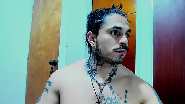 Snapshot of Van_Velckan chatting on June 28, 2026, 1:56 am Van Velckan online show from June 28, 2026, 1:56 am