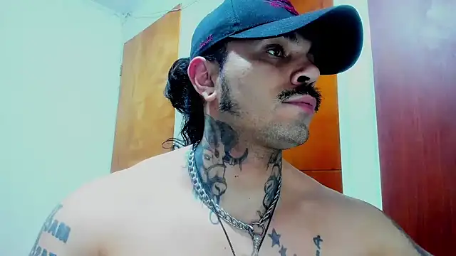 Snapshot of Van_Velckan chatting on June 26, 2026, 3:34 am Van Velckan online show from June 26, 2026, 3:34 am