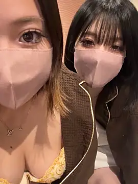 Snapshot of Rei1216xo chatting on February 22, 2025, 12:29 pm Rei1216xo online show from February 22, 2025, 12:29 pm