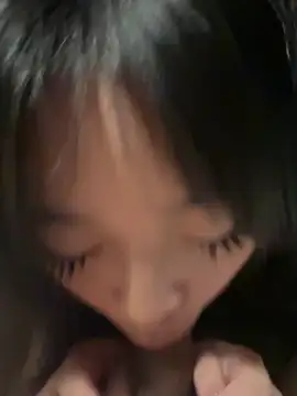 Snapshot of Rei1216xo chatting on March 9, 2025, 7:34 am Rei1216xo online show from March 9, 2025, 7:34 am