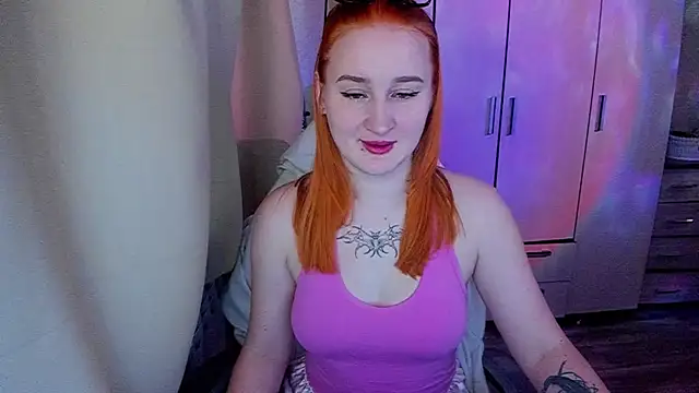 Snapshot of KeiraNight chatting on April 29, 2026, 4:49 am KeiraNight online show from April 29, 2026, 4:49 am