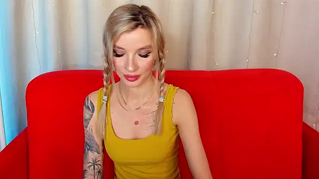 Snapshot of AlinaLovelyX chatting on November 13, 2025, 1:09 am AlinaLovelyX online show from November 13, 2025, 1:09 am