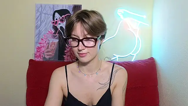 Snapshot of MalvinaBlum chatting on September 13, 2025, 5:18 am MalvinaBlum online show from September 13, 2025, 5:18 am