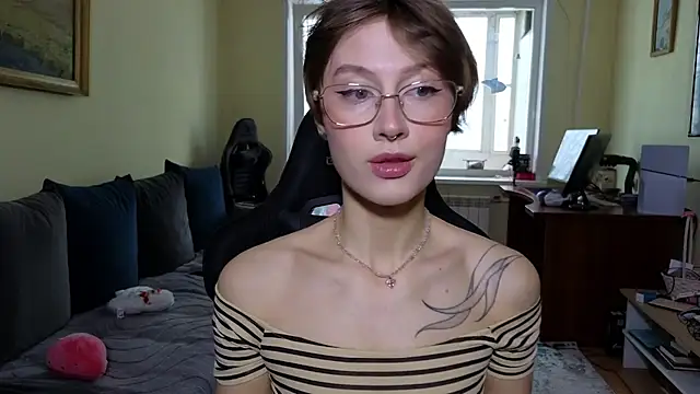 MalvinaBlum online show from February 7, 2026, 3:47 am