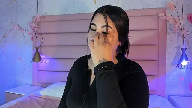 sabrinamilani online show from May 28, 2026, 3:25 am