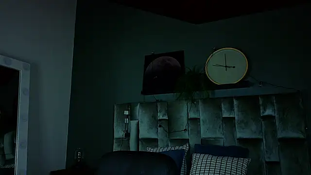 Snapshot of alaia-rogers chatting on October 6, 2025, 11:33 am alaia-rogers online show from October 6, 2025, 11:33 am