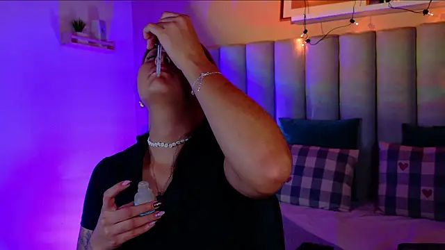 Snapshot of alaia-rogers chatting on October 21, 2025, 11:20 am alaia-rogers online show from October 21, 2025, 11:20 am