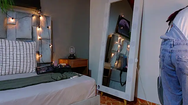 Snapshot of alaia-rogers chatting on October 10, 2025, 11:33 am alaia-rogers online show from October 10, 2025, 11:33 am