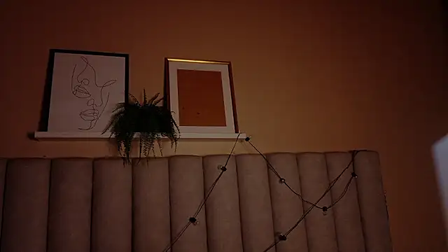 Snapshot of alaia-rogers chatting on February 26, 2026, 11:32 am alaia-rogers online show from February 26, 2026, 11:32 am