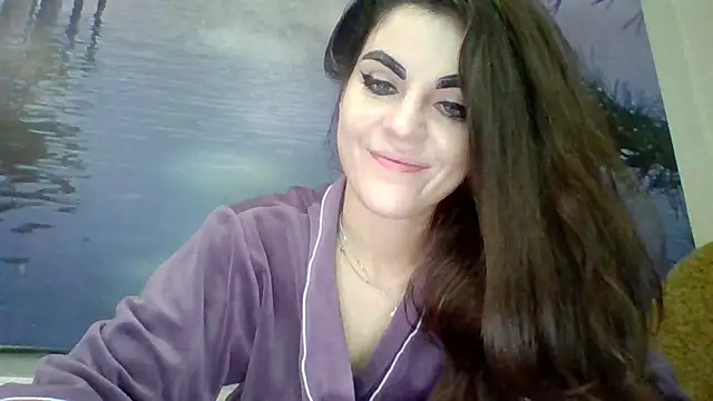 AliceTailor online show from May 13, 2026, 9:33 pm