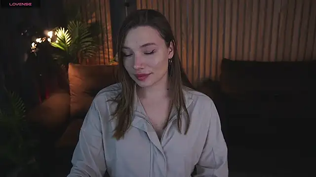 IceDanielles online show from March 3, 2026, 1:51 pm