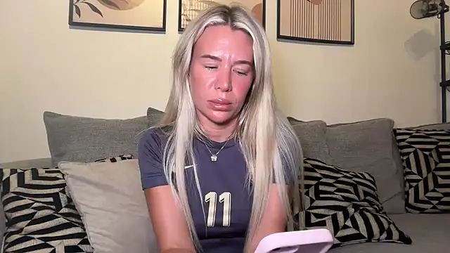 Alexia-Lee online show from June 27, 2026, 11:11 pm