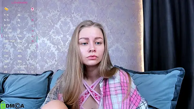 Snapshot of Polumna_cute chatting on October 16, 2025, 8:44 am Polumna cute online show from October 16, 2025, 8:44 am