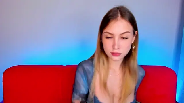 Snapshot of VitalinaBlue chatting on September 14, 2025, 8:37 am VitalinaBlue online show from September 14, 2025, 8:37 am