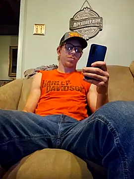 REDHAMMER  online show from March 5, 2026, 10:16 pm