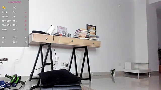 AnaHenao online show from November 27, 2025, 11:27 pm