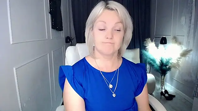 Juarnea online show from November 27, 2025, 10:10 pm