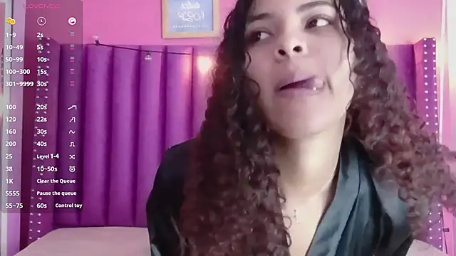 Snapshot of littleebonny chatting on September 27, 2025, 2:39 am littleebonny online show from September 27, 2025, 2:39 am