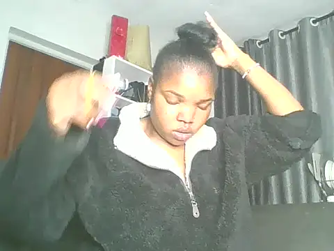 Snapshot of sweet_bigclit chatting on September 14, 2025, 5:30 am sweet bigclit online show from September 14, 2025, 5:30 am