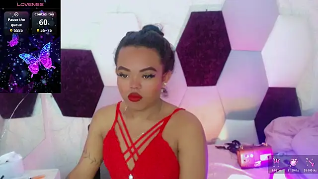 Snapshot of KayleighDreams_ chatting on February 11, 2026, 4:56 am KayleighDreams online show from February 11, 2026, 4:56 am