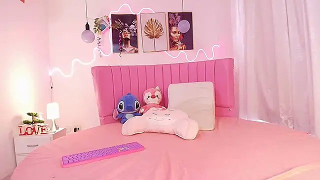 Snapshot of Azul_horney chatting on September 24, 2025, 9:43 pm Azul horney online show from September 24, 2025, 9:43 pm