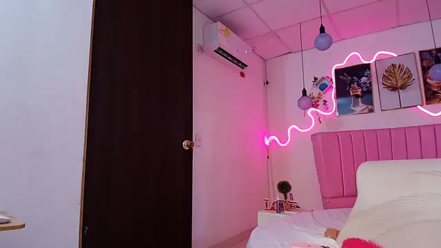 Snapshot of Azul_horney chatting on February 24, 2025, 10:47 pm Azul horney online show from February 24, 2025, 10:47 pm