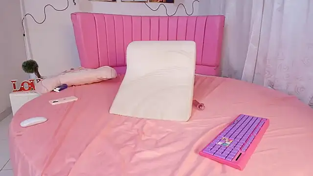 Snapshot of Azul_horney chatting on February 21, 2025, 11:43 pm Azul horney online show from February 21, 2025, 11:43 pm