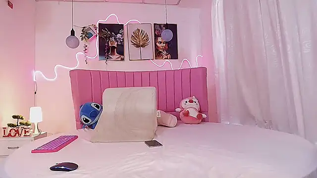 Snapshot of Azul_horney chatting on November 19, 2025, 9:26 pm Azul horney online show from November 19, 2025, 9:26 pm