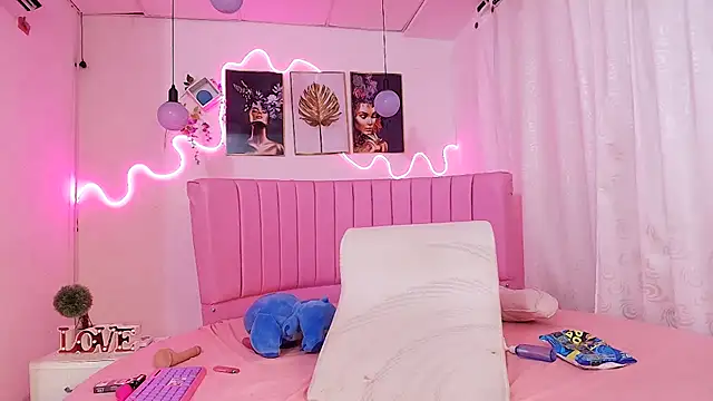 Snapshot of Azul_horney chatting on March 9, 2025, 11:46 pm Azul horney online show from March 9, 2025, 11:46 pm