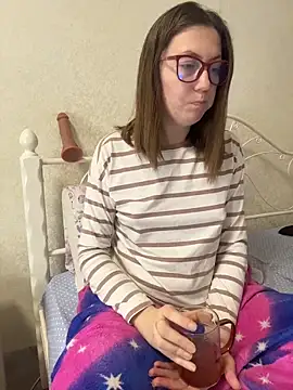 Snapshot of BeatriceTender chatting on February 19, 2026, 7:00 pm BeatriceTender online show from February 19, 2026, 7:00 pm