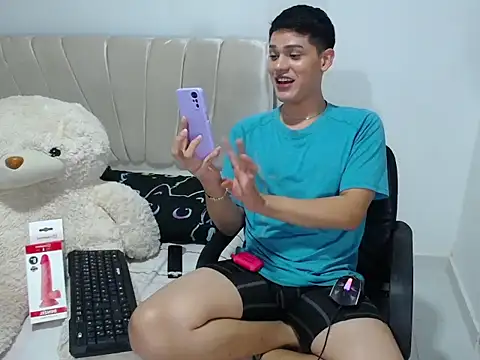 jayder steven  online show from April 4, 2026, 9:21 pm