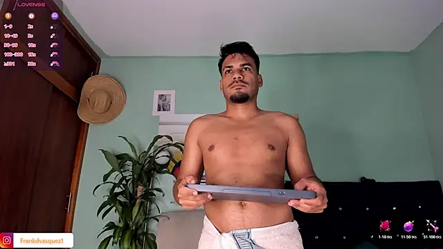 Snapshot of Neganhot_ chatting on July 1, 2026, 11:16 pm Neganhot online show from July 1, 2026, 11:16 pm