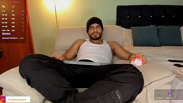 Snapshot of Neganhot_ chatting on November 19, 2025, 2:22 am Neganhot online show from November 19, 2025, 2:22 am