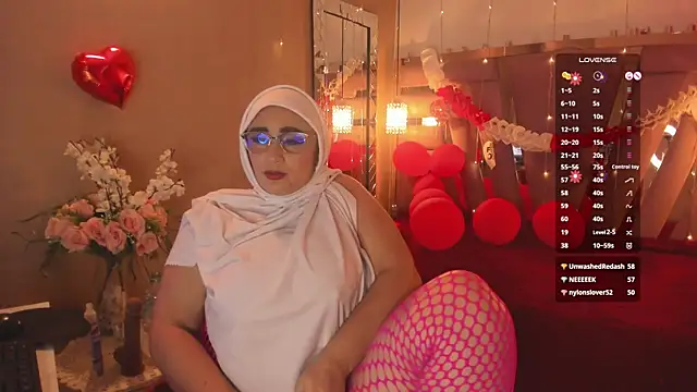HijabiMilf online show from February 17, 2025, 4:50 pm