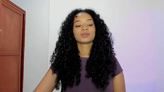 avellanatammy online show from November 5, 2025, 2:14 am