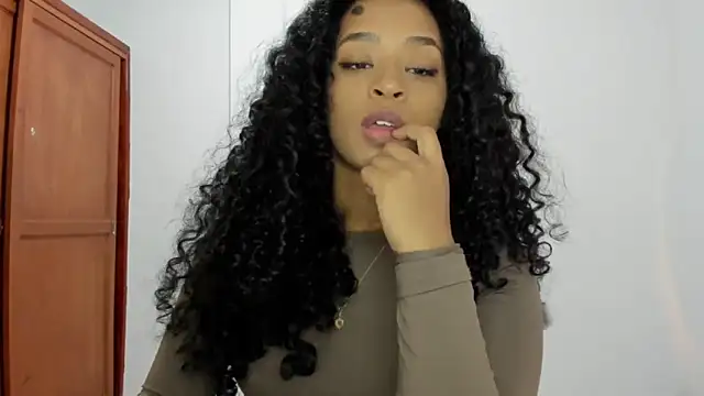 avellanatammy online show from October 15, 2025, 7:38 am