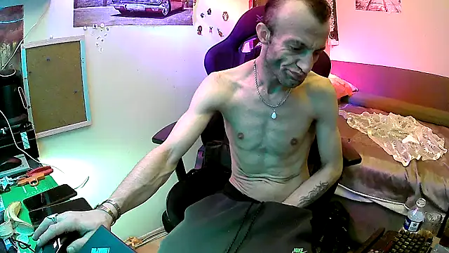 Snapshot of Aktorihann chatting on May 22, 2026, 11:58 pm Aktorihann online show from May 22, 2026, 11:58 pm