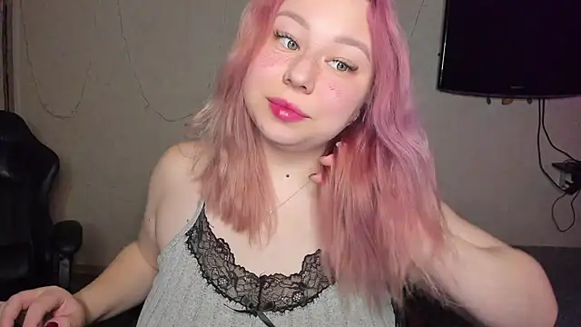 Milafoxxxy online show from December 3, 2025, 8:14 am